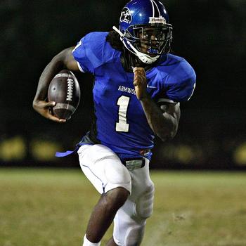 Photos-v2-tp_312418_wall_football_14