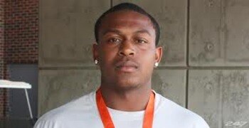 Jamesdeloach_display_image