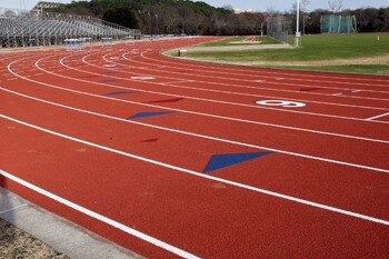 Outdoor_track_web_display_image