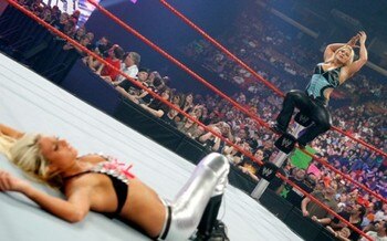 Beth-phoenix-defeated-kelly-kelly-500x312_display_image