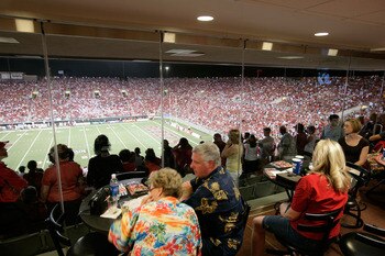 Img-photo-club-seats-2_display_image