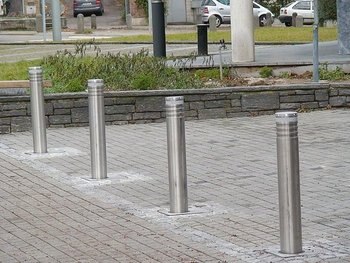 Retractable-bollard-377674_display_image