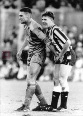 Vinniejonesandgazza_display_image