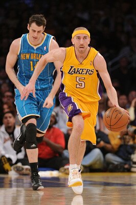 Steve Blake rocking the headband