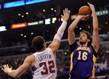Pau shooting over Blake Griffin