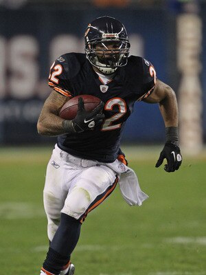 Matt Forte's 2011 season ended early due to a injured right MCL.