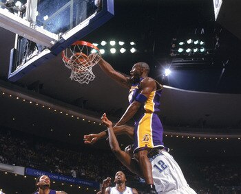 Kobe_bryant_dwight_howard_display_image