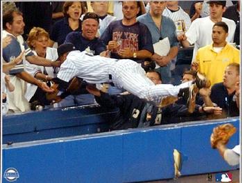 Derek-jeter-dive-into-stands_display_image