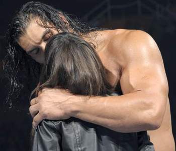 Sexy-picture-frm-wwe-kiss-scenes-of-great-khali_display_image