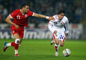 Bryan Oviedo (right)