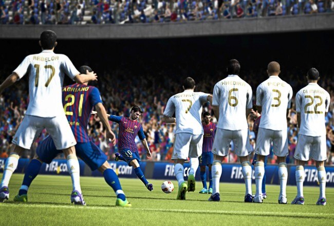 تقرير عن لعبة fifa 2013 Fifa-13_crop_650x440