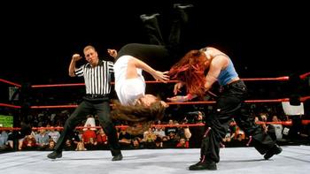 Top Ten #64 - Feuds de Stephanie McMahon