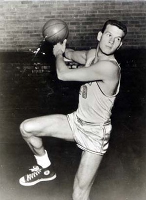 A photo of Frank Selvy rocking the Converse All-Stars.