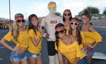 Hottest Tailgating Pictures in CFB