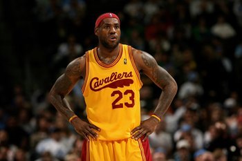 Lebron Physique and changes over the year - Page 2 - Message Board