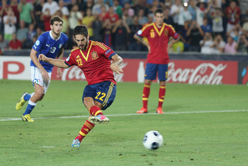 JERUSALEM, ISRAEL - JUNE 18:  Isco of Spain scores a penalty during the UEFA European U21 Championships Final match between Spain and Italy at Teddy Stadium on June 18, 2013 in Jerusalem, Israel.  (Photo by Ian Walton/Getty Images)