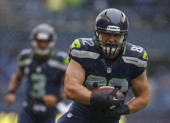 SUPERBOWL 20 TorneoJUGON NFL MADDEN25 Hi-res-181764200-tight-end-luke-willson-of-the-seattle-seahawks-rushes_display_image