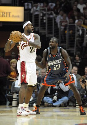 30 October 2008: LeBron James #23 of the Cavaliers during an NBA Basketball game won by the Cleveland Cavaliers 96-79 over the Carolina Bobcats.
