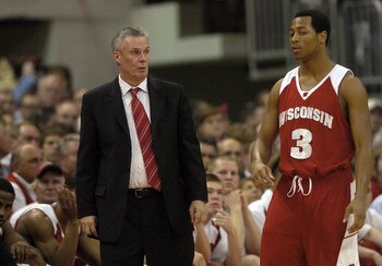 25 FEBRUARY 2007: University of Wisconsin head coach Bo Ryan (L) and Trevon Hughes (3) against Ohio State University in Columbus, Ohio, February 25, 2007.