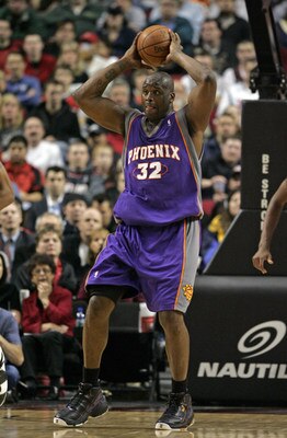 04 March 2008: Phoenix Suns center Shaquille O'Neal passes the ball against the Portland Trail Blazers during their NBA basketball game at the Rose Garden in Portland, Oregon.