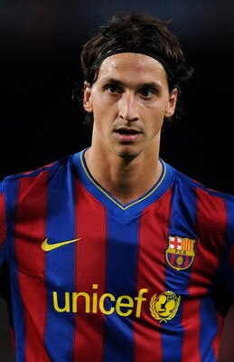 BARCELONA, SPAIN - SEPTEMBER 19:  Zlatan Ibrahimovic of Barcelona looks on during the La Liga match between Barcelona and Atletico Madrid at the Camp Nou Stadium on September 19, 2009 in Barcelona, Spain. Barcelona won the match 5-2.  (Photo by Jasper Jui