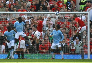 MANCHESTER, ENGLAND - SEPTEMBER 20:   Darren Fletcher of Manchester United scores his team's third goal during the Barclays Premier League match between Manchester United and Manchester City at Old Trafford on September 20, 2009 in Manchester, England. (P