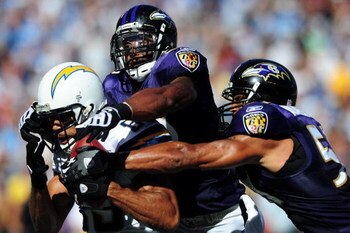 SAN DIEGO - SEPTEMBER 20: Chris Chambers #89 of the San Diego Chargers catches the ball against the Baltimore Ravens at Qualcomm Stadium on September 20, 2009 in San Diego, California.  (Photo by Jacob de Golish/Getty Images)