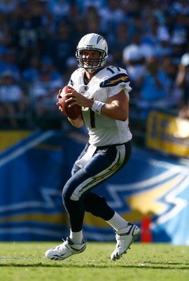 SAN DIEGO , CA - SEPTEMBER 20:  Quarterback Philip Rivers #17 of the San Diego Chargers looks down field for an open receiver against the Baltimore Ravens in the fourth quarter at Qualcomm Stadium on September 20, 2009 in San Diego, California. The Ravens