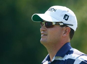 LEMONT, IL - SEPTEMBER 10:  Zach Johnson walks off a tee box during the first round of the BMW Championship held at Cog Hill Golf & CC on September 10, 2009 in Lemont, Illinois.  (Photo by Scott Halleran/Getty Images)