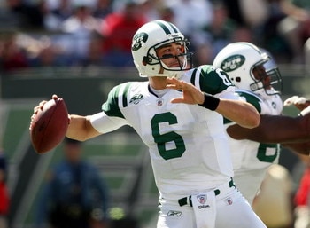 EAST RUTHERFORD, NJ - SEPTEMBER 20:  Mark Sanchez #6 of the New York Jets throws a pass against the New England Patriots at Giants Stadium on September 20, 2009 in East Rutherford, New Jersey.  (Photo by Nick Laham/Getty Images)