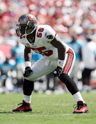 TAMPA, FL - OCTOBER 12:  Linebacker Derrick Brooks #55 of the Tampa Bay Buccaneers drops back into position against the Carolina Panthers at Raymond James Stadium on October 12, 2008 in Tampa, Florida. The Buccaneers defeated the Panthers 27-3.  (Photo by