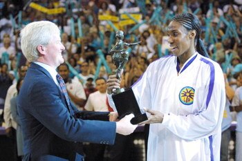 26 Aug 2001:   Lisa Leslie #9 of the Los Angeles Sparks receives the WNBA Most Valuable Player trophy from Kirk Rimsnider, Regional Divisional Marketing Manager for the Buick Motor Division prior to game two of the Western Conference Finals against the Sa