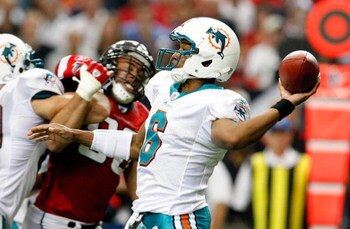 ATLANTA - SEPTEMBER 13:  Backup quarterback Pat White #6 of the Miami Dolphins against the Atlanta Falcons at Georgia Dome on September 13, 2009 in Atlanta, Georgia.  (Photo by Kevin C. Cox/Getty Images)
