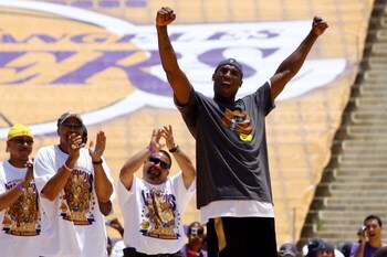 LOS ANGELES, CA - JUNE 17:  Kobe Bryant of the Los Angeles Lakers celebrates on stage during the 2009 NBA Championship Victory Parade at the Los Angeles Memorial Coliseum on June 17, 2009 in Los Angeles, California.  (Photo by Jeff Gross/Getty Images)