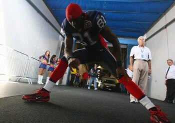 ORCHARD PARK, NY - SEPTEMBER 20:  Wide receiver Terrell Owens #81 of the Buffalo Bills gets ready to take the field prior to the game against the Tampa Bay Buccaneers at Ralph Wilson Stadium on September 20, 2009 in Orchard Park, New York.  The Bills won 
