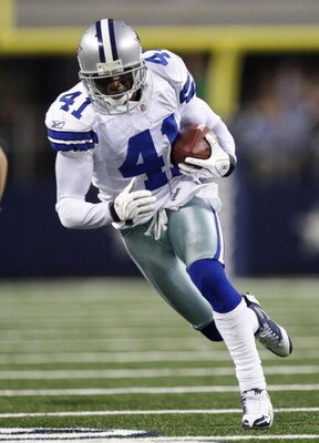 ARLINGTON, TX - SEPTEMBER 28:  Terence Newman #41 of the Dallas Cowboys returns an interception for a touchdown in the fourth quater against the Carolina Panthers at Cowboys Stadium on September 28, 2009 in Arlington, Texas. (Photo by Ronald Martinez/Gett