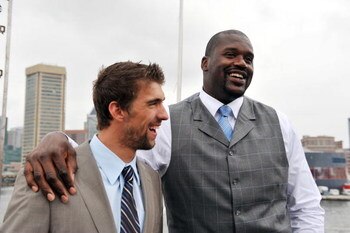 BALTIMORE, MD - AUGUST 22: Olympic swimmer Michael Phelps and basketball star Shaquille O'Neil pose for pictures after a press conference for O'Neil's new reality TV series 'Shaq Vs' at the Rusty Scupper Restuarant on Saturday, August 22, 2009 in Baltimor