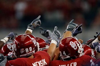 ARLINGTON, TX - SEPTEMBER 05: The Oklahoma Sooners before a game against the Brigham Young Cougars at Cowboys Stadium on September 5, 2009 in Arlington, Texas.  (Photo by Ronald Martinez/Getty Images)