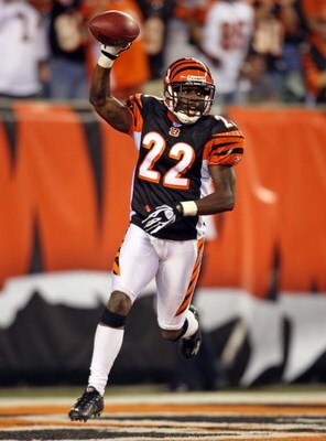 CINCINNATI - OCTOBER 21: Johnathan Joseph #22 of the Cincinnati Benglas celebrates after returning an interception for a touchdown against the New York Jets during the NFL game on October 21, 2007 at Paul Brown Stadium in Cincinnati, Ohio.  (Photo by Andy