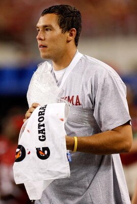 ARLINGTON, TX - SEPTEMBER 05:  Quarterback Sam Bradford #14 of the Oklahoma Sooners on the sidelines after suffering an injury against the Brigham Young Cougars at Cowboys Stadium on September 5, 2009 in Arlington, Texas.  (Photo by Ronald Martinez/Getty 
