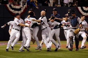 MINNEAPOLIS - OCTOBER 06:  The Minnesota Twins celebrate after defeating the Detroit Tigers during the American League Tiebreaker game on October 6, 2009 at Hubert H. Humphrey Metrodome in Minneapolis, Minnesota.  (Photo by Jamie Squire/Getty Images)