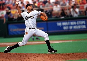11 Sep 1999: Jose Lima #42 of the Houston Astros throws the ball during a game against the Chicago Cubs at the Astrodome in Houston, Texas. The Astros defeated the Cubs 5-3. Mandatory Credit: Ronald Martinez  /Allsport