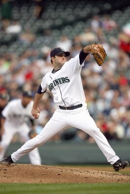 SEATTLE - SEPTEMBER 17: Brandon Morrow #35 of the Seattle Mariners pitches during the game against the Chicago White Sox on September 17, 2009 at Safeco Field in Seattle, Washington. (Photo by Otto Greule Jr/Getty Images)