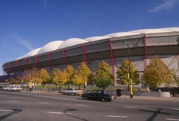 MINNEAPOLIS, MN -1992:  General view of the Hubert H. Humphrey Metrodome in Minneapolis Minnesota. (Photo by Jonathan Daniel/Getty Images)