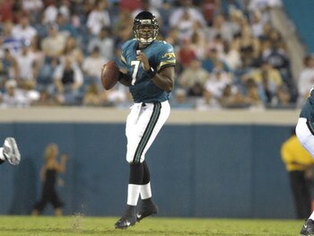 JACKSONVILLE, FL - AUGUST 18: Quarterback Byron Leftwich #7 of the Jacksonville Jaguars sets to pass against the Tampa Bay Buccaneers  at Jacksonville  Municipal Stadium on August 18, 2007 in Jacksonville, Florida. (Photo by Al Messerschmidt/Getty Images)