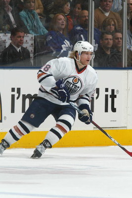 TORONTO - FEBRUARY 17:  Patrick Thoreson #28 of the Edmonton Oilers skates against the Toronto Maple Leafs at Air Canada Centre on February 17, 2007 in Toronto, Ontario, Canada. The Maple Leafs won 4-3. (Photo by Dave Sandford/Getty Images)