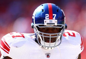 KANSAS CITY, MO - OCTOBER 04:  Running back Brandon Jacobs #27 of the New York Giants during pregame warm-ups just prior to the start of the game against the Kansas City Chiefs on October 4, 2009 at Arrowhead Stadium in Kansas City, Missouri.  (Photo by J