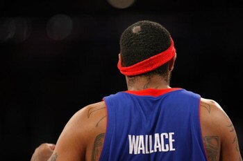 LOS ANGELES, CA - NOVEMBER 14:  Rasheed Wallace #30 of the Detroit Pistons stands on the court during the game against the Los Angeles Lakers on November 14, 2008 at Staples Center in Los Angeles, California. The Pistons won 106-95.   NOTE TO USER: User e