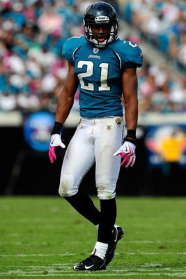 JACKSONVILLE, FL - OCTOBER 04:  Derek Cox #21 of the Jacksonville Jaguars looks over the offense during the game against the Tennessee Titans at Jacksonville Municipal Stadium on October 4, 2009 in Jacksonville, Florida.  (Photo by Sam Greenwood/Getty Ima