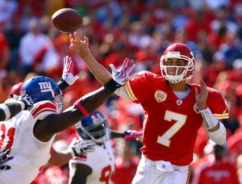 KANSAS CITY, MO - OCTOBER 04:  Quarterback Matt Cassel #7 of the Kansas City Chiefs passes during the game against the New York Giants on October 4, 2009 at Arrowhead Stadium in Kansas City, Missouri.  (Photo by Jamie Squire/Getty Images)